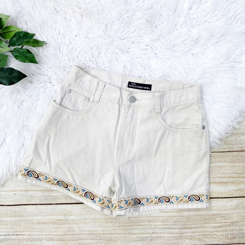 Vintage No Boundaries High Waisted Retro Printed Trim Shorts